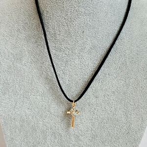 Mens Cross & crown charm black suede necklace